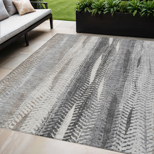 Homeroots 3' Stylish Botanical Leaves Indoor Outdoor Area Rug - Durable, Washable, And Versatile For Any Space 5' X 8' Polyester 581943