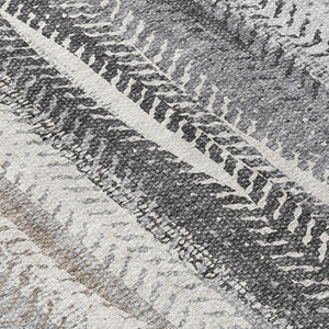 Homeroots 3' Stylish Botanical Leaves Indoor Outdoor Area Rug - Durable, Washable, And Versatile For Any Space 8' Round Polyester 581944