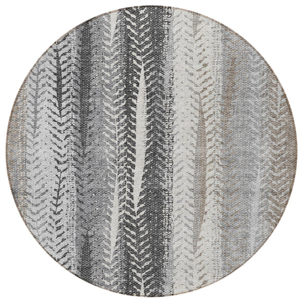 Homeroots 3' Stylish Botanical Leaves Indoor Outdoor Area Rug - Durable, Washable, And Versatile For Any Space 8' Round Polyester 581944