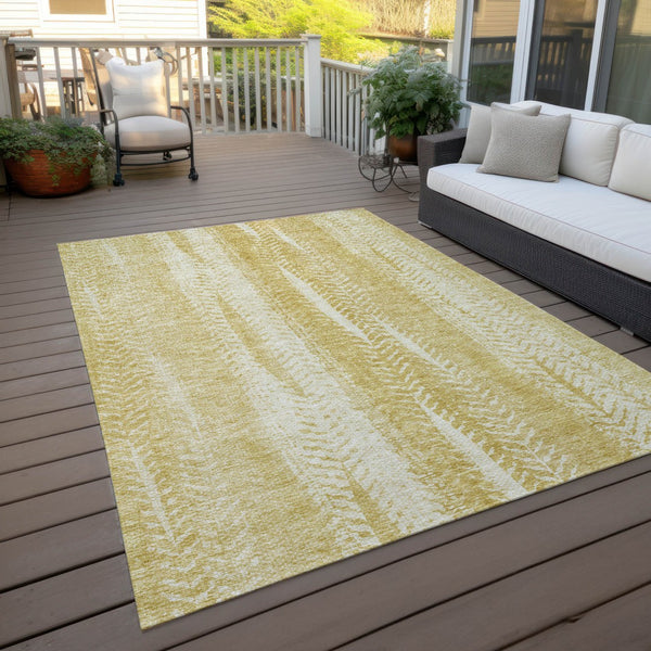 Homeroots 3' Indoor Outdoor Area Rug In Artichoke Green With Elegant Botanical Leaves - Washable & Durable Design 5' X 8' Polyester 581979