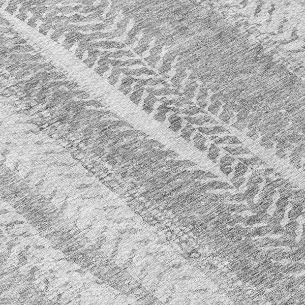 Homeroots 3' Indoor Outdoor Area Rug In Artichoke Green With Elegant Botanical Leaves - Washable & Durable Design 8' Round Polyester 581992