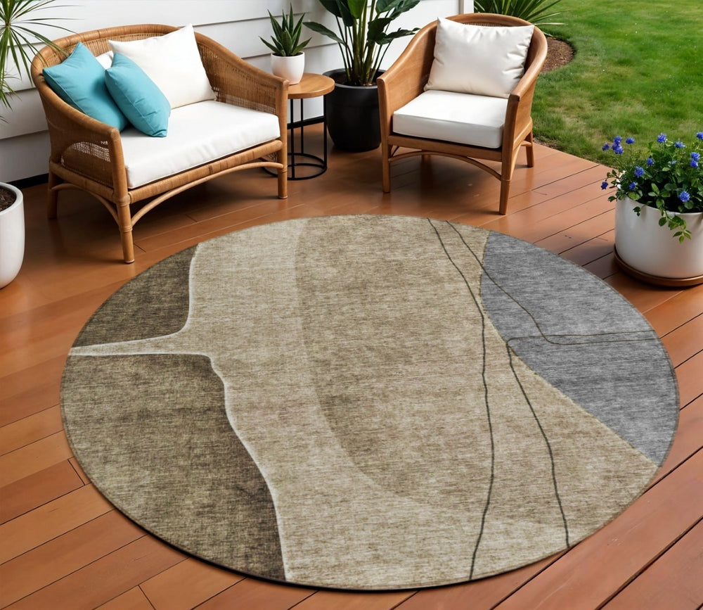HomeRoots 5' Abstract Washable Area Rug in Brown, Taupe & Beige – Durable, Stylish Solution for Indoor/Outdoor Use 8' Round 582004