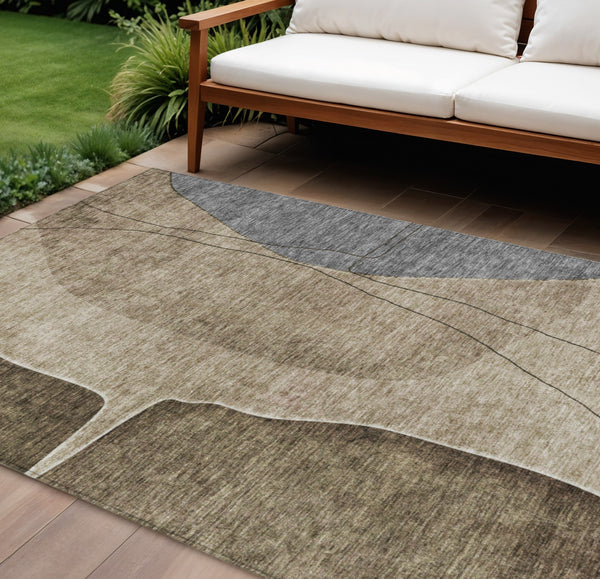 Homeroots 3' Brown Taupe And Beige Abstract Washable Indoor Outdoor Area Rug For Stylish Home Décor 10' X 14' Polyester 582007