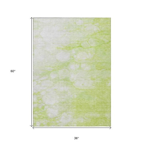 Homeroots 3' Artichoke Green Abstract Area Rug - Washable Indoor/Outdoor, Stain-resistant, Stylish Design 3' X 5' Polyester 582188