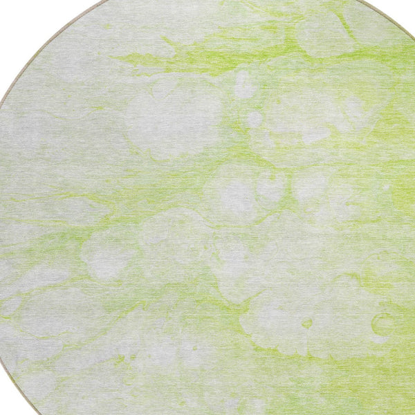 Homeroots 3' Artichoke Green Abstract Area Rug - Washable Indoor/Outdoor, Stain-resistant, Stylish Design 8' Round Polyester 582190