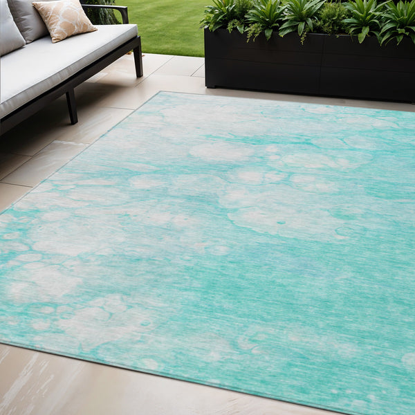 Homeroots 3' Artichoke Green Abstract Area Rug - Washable Indoor/Outdoor, Stain-resistant, Stylish Design 5' X 8' Polyester 582195