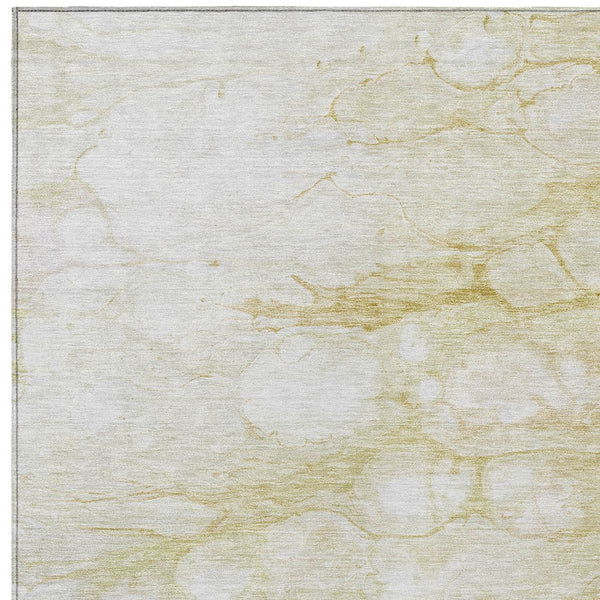 Homeroots 3' Artichoke Green Abstract Area Rug - Washable Indoor/Outdoor, Stain-resistant, Stylish Design 5' X 8' Polyester 582201