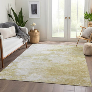 Homeroots 3' Artichoke Green Abstract Area Rug - Washable Indoor/Outdoor, Stain-resistant, Stylish Design 5' X 8' Polyester 582201