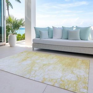 Homeroots 3' Artichoke Green Abstract Area Rug - Washable Indoor/Outdoor, Stain-resistant, Stylish Design 5' X 8' Polyester 582213