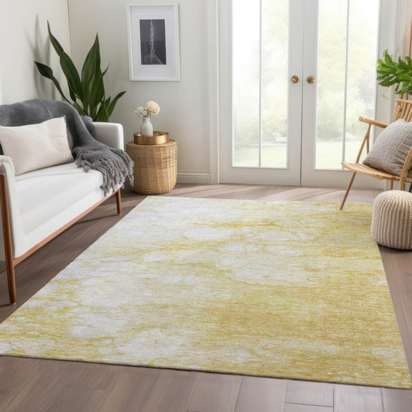 Homeroots 3' Artichoke Green Abstract Area Rug - Washable Indoor/Outdoor, Stain-resistant, Stylish Design 10' X 14' Polyester 582217