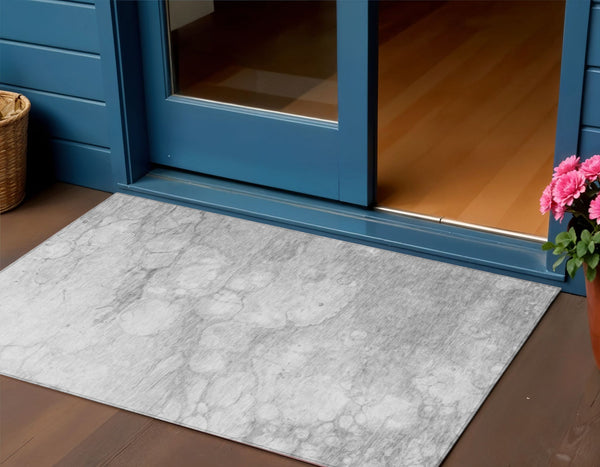 Homeroots 3' Artichoke Green Abstract Area Rug - Washable Indoor/Outdoor, Stain-resistant, Stylish Design 3' X 5' Polyester 582224