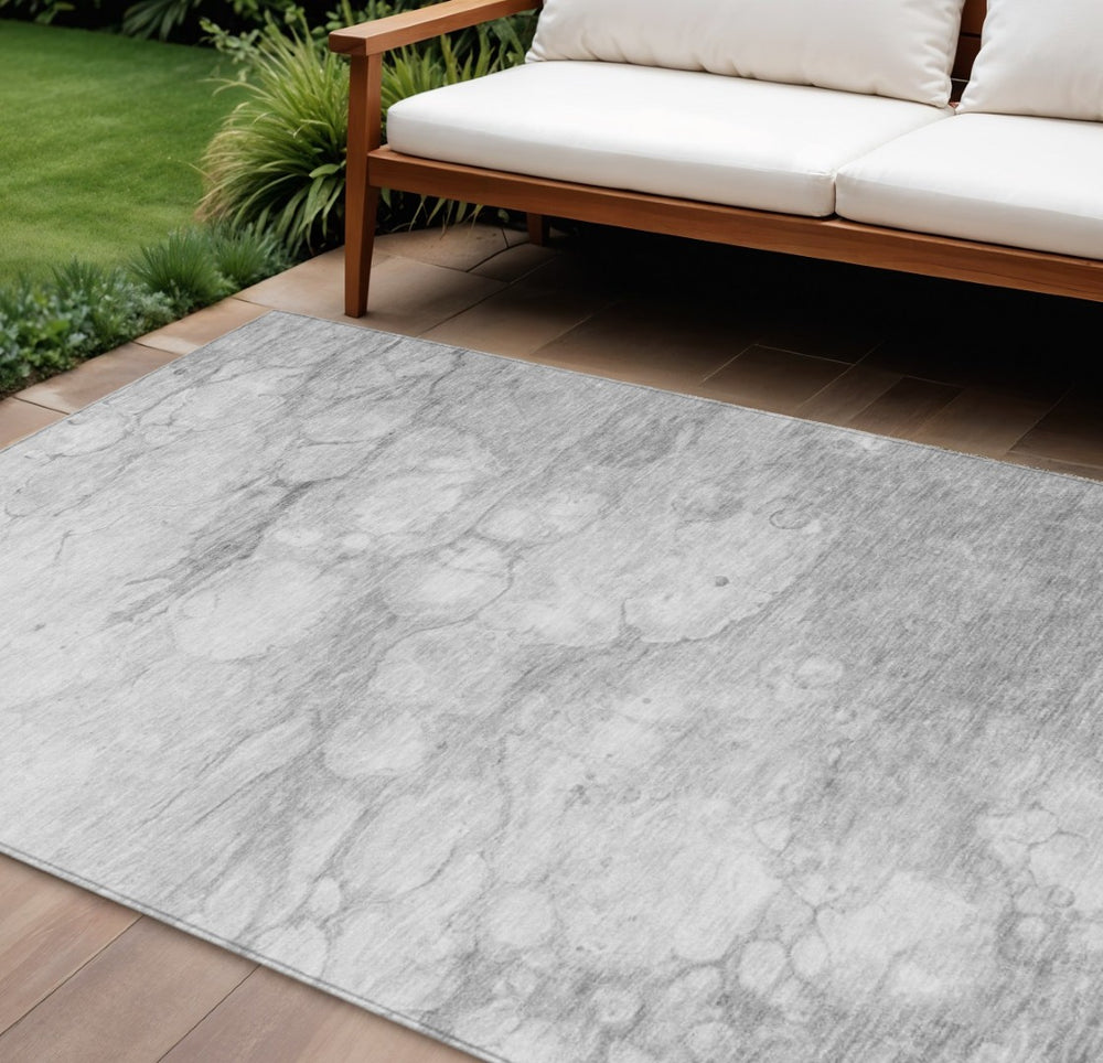 HomeRoots 9' Silver Gray and Ivory Abstract Area Rug – Stylish, Washable, Durable for Indoor and Outdoor Use 9' X 12' 582228