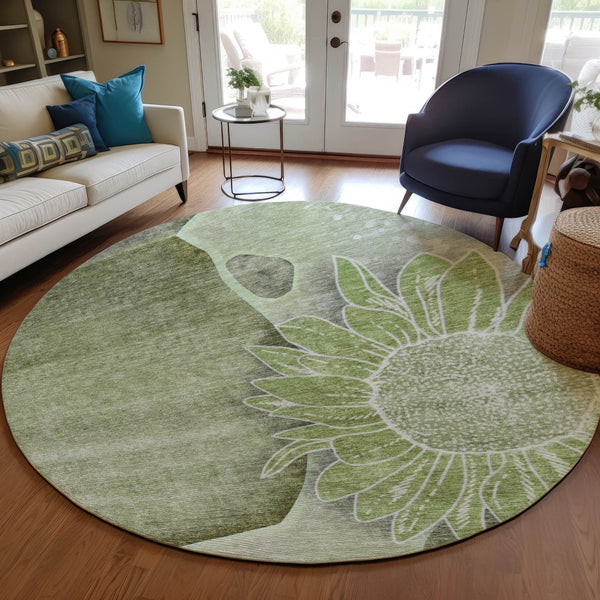 Homeroots 3' Artichoke Green Floral Washable Area Rug For Indoor And Outdoor Spaces - Stylish & Durable 8' Round Polyester 582232