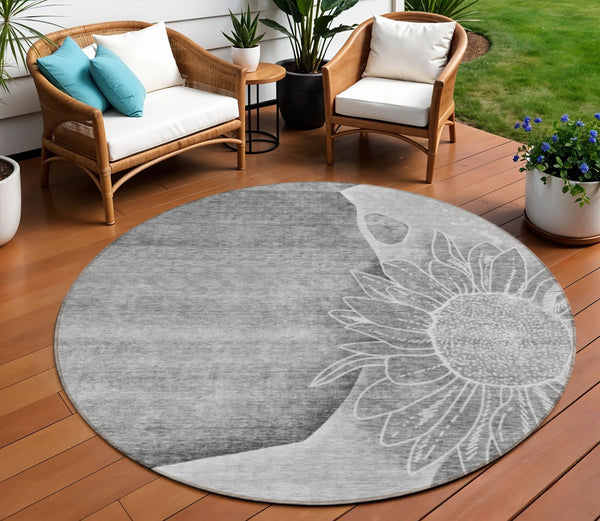 Homeroots 3' Artichoke Green Floral Washable Area Rug For Indoor And Outdoor Spaces - Stylish & Durable 8' Round Polyester 582250