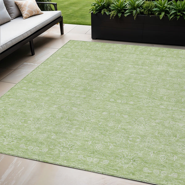Homeroots 3' Floral Washable Area Rug In Artichoke Green Mint Green & Ivory For Indoor/Outdoor Spaces 5' X 8' Polyester 582315