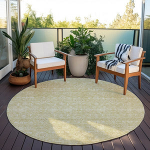 Homeroots 3' Floral Washable Area Rug In Artichoke Green Mint Green & Ivory For Indoor/Outdoor Spaces 8' Round Polyester 582328