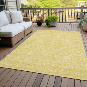 Homeroots 3' Floral Washable Area Rug In Artichoke Green Mint Green & Ivory For Indoor/Outdoor Spaces 5' X 8' Polyester 582351