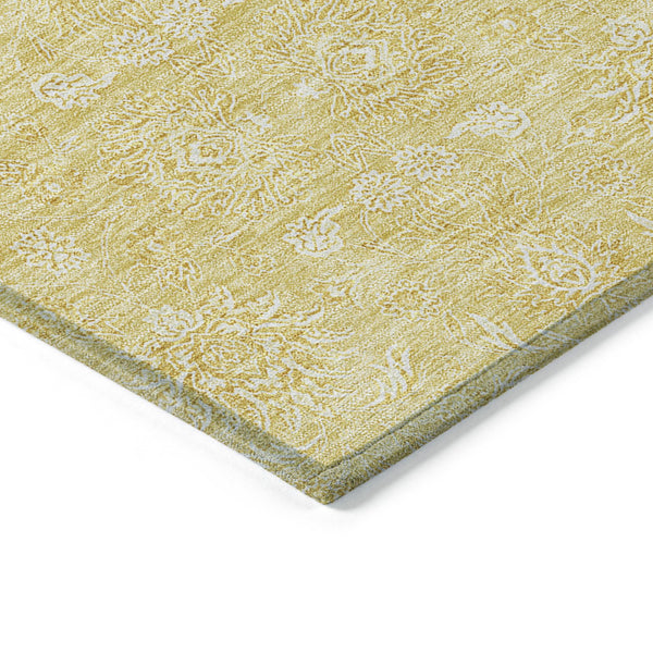 Homeroots 3' Floral Washable Area Rug In Artichoke Green Mint Green & Ivory For Indoor/Outdoor Spaces 5' X 8' Polyester 582351