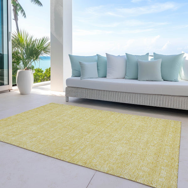 Homeroots 3' Floral Washable Area Rug In Artichoke Green Mint Green & Ivory For Indoor/Outdoor Spaces 10' X 14' Polyester 582355
