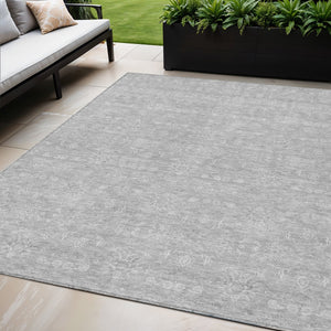 Homeroots 3' Floral Washable Area Rug In Artichoke Green Mint Green & Ivory For Indoor/Outdoor Spaces 5' X 8' Polyester 582375