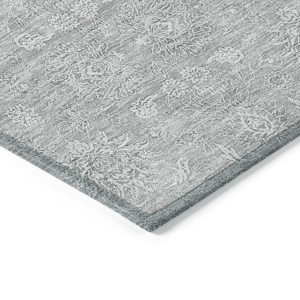 Homeroots 3' Floral Washable Area Rug In Artichoke Green Mint Green & Ivory For Indoor/Outdoor Spaces 5' X 8' Polyester 582375