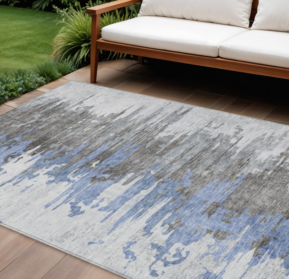Homeroots 3' Blue Gray And Silver Abstract Washable Area Rug For Indoor And Outdoor Spaces - Durable Design 8' X 10' Polyester 582383