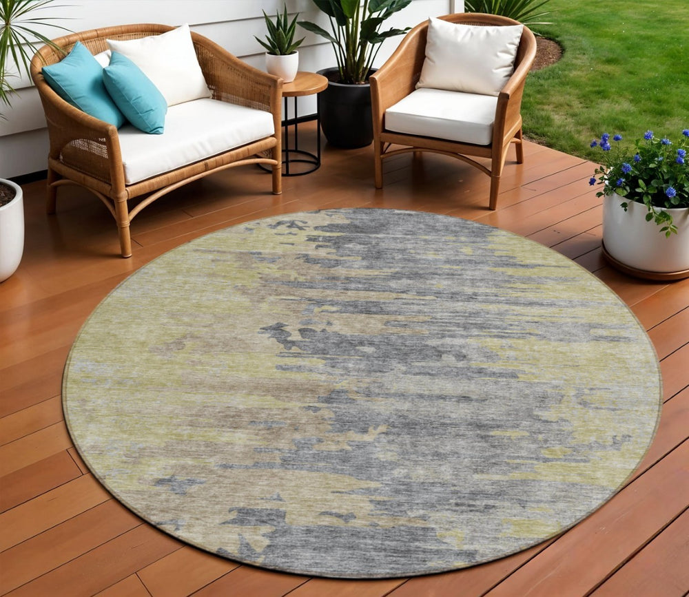 HomeRoots 5' Stylish Pewter Silver and Gray Abstract Washable Area Rug for Indoor and Outdoor Spaces 8' Round 582406