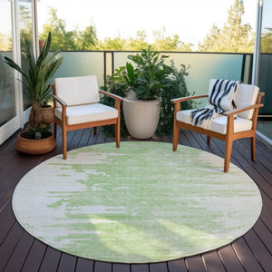 Homeroots 3' Stylish Green And Mint Abstract Washable Area Rug For Indoor And Outdoor Spaces, Durable Design 8' Round Polyester 582418
