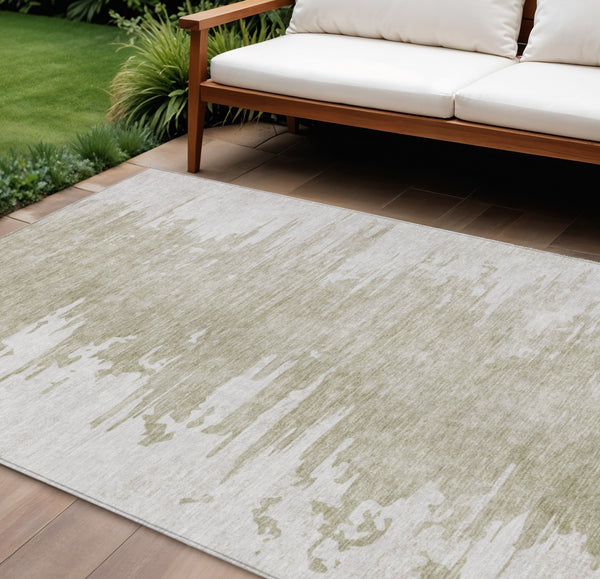 Homeroots 3' Stylish Green And Mint Abstract Washable Area Rug For Indoor And Outdoor Spaces, Durable Design 9' X 12' Polyester 582450