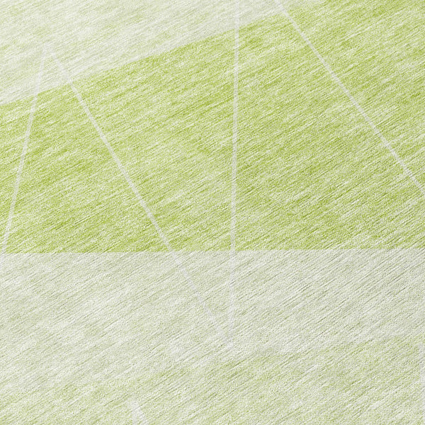 Homeroots 3' Mint Green And Ivory Geometric Washable Area Rug For Indoor And Outdoor Spaces, Stain Resistant 8' Round Polyester 582460