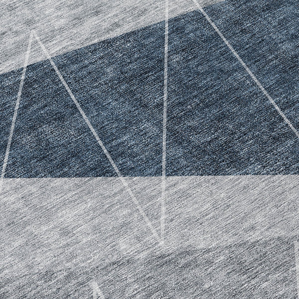 Homeroots 3' Mint Green And Ivory Geometric Washable Area Rug For Indoor And Outdoor Spaces, Stain Resistant 8' Round Polyester 582466