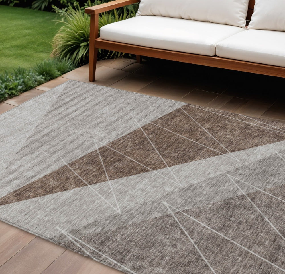 HomeRoots 9' Contemporary Gray Silver Taupe Geometric Washable Area Rug for Indoor and Outdoor Spaces 9' X 12' 582474