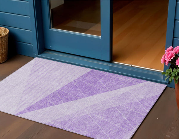 Homeroots 3' Mint Green And Ivory Geometric Washable Area Rug For Indoor And Outdoor Spaces, Stain Resistant 3' X 5' Polyester 582476