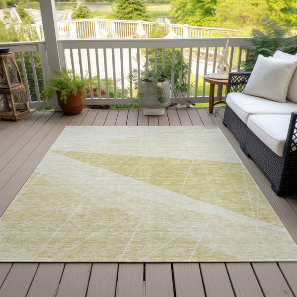 Homeroots 3' Mint Green And Ivory Geometric Washable Area Rug For Indoor And Outdoor Spaces, Stain Resistant 3' X 5' Polyester 582500