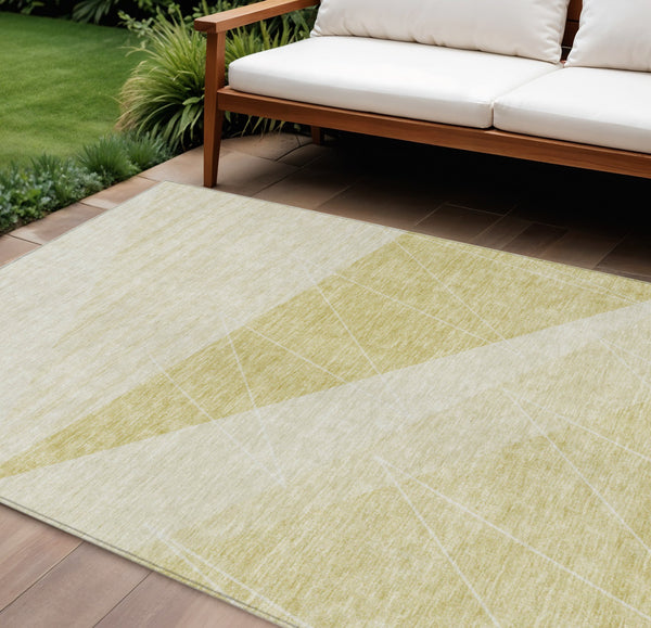 Homeroots 3' Mint Green And Ivory Geometric Washable Area Rug For Indoor And Outdoor Spaces, Stain Resistant 8' X 10' Polyester 582503