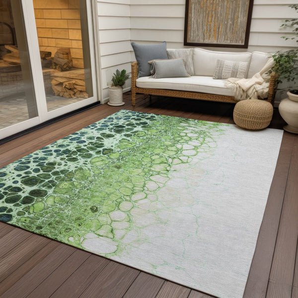 Homeroots 3' Stylish Green And Mint Abstract Washable Area Rug For Indoor And Outdoor Spaces, Durable Design 5' X 8' Polyester 582507