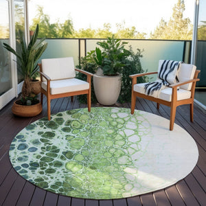 Homeroots 3' Stylish Green And Mint Abstract Washable Area Rug For Indoor And Outdoor Spaces, Durable Design 8' Round Polyester 582508