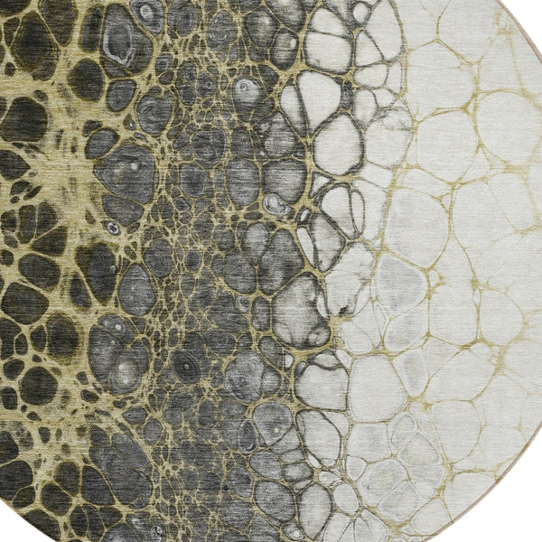 Homeroots 3' Stylish Green And Mint Abstract Washable Area Rug For Indoor And Outdoor Spaces, Durable Design 8' Round Polyester 582514