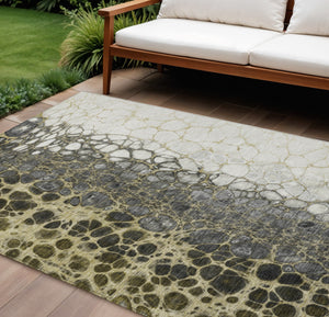Homeroots 3' Stylish Green And Mint Abstract Washable Area Rug For Indoor And Outdoor Spaces, Durable Design 10' X 14' Polyester 582517