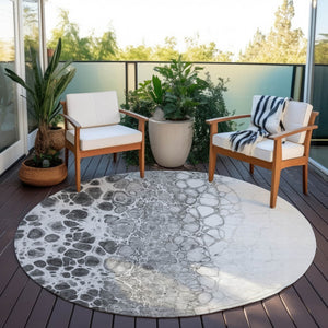 Homeroots 3' Stylish Green And Mint Abstract Washable Area Rug For Indoor And Outdoor Spaces, Durable Design 8' Round Polyester 582520