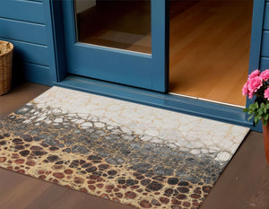 Homeroots 3' Stylish Green And Mint Abstract Washable Area Rug For Indoor And Outdoor Spaces, Durable Design 3' X 5' Polyester 582524