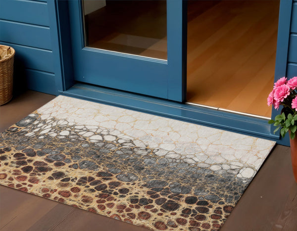 Homeroots 3' Stylish Green And Mint Abstract Washable Area Rug For Indoor And Outdoor Spaces, Durable Design 3' X 5' Polyester 582524