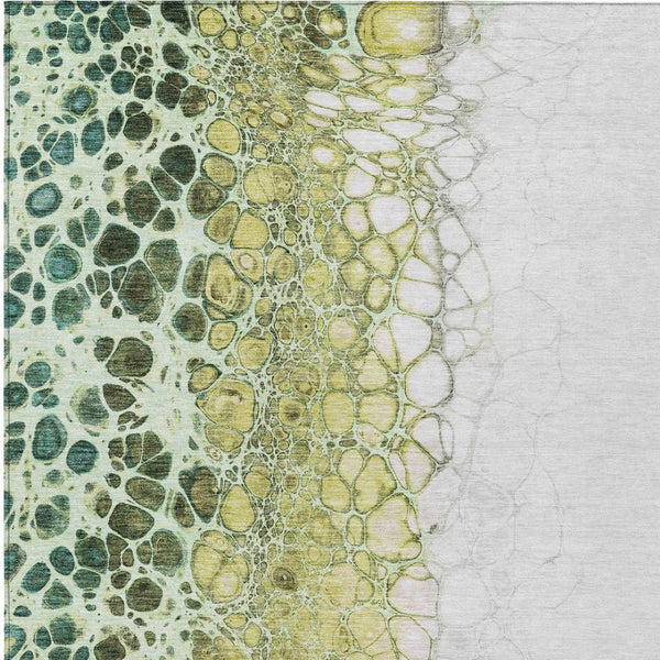 Homeroots 3' Stylish Green And Mint Abstract Washable Area Rug For Indoor And Outdoor Spaces, Durable Design 9' X 12' Polyester 582534