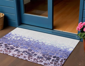 Homeroots 3' Stylish Green And Mint Abstract Washable Area Rug For Indoor And Outdoor Spaces, Durable Design 3' X 5' Polyester 582536