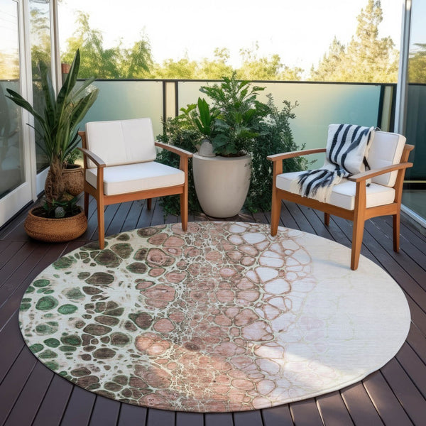 Homeroots 3' Stylish Green And Mint Abstract Washable Area Rug For Indoor And Outdoor Spaces, Durable Design 8' Round Polyester 582544