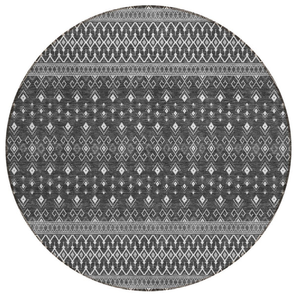HomeRoots 5' Stylish Gray Silver Charcoal Tribal Area Rug - Durable, Washable & Perfect for Indoor/Outdoor Use 8' Round 582568