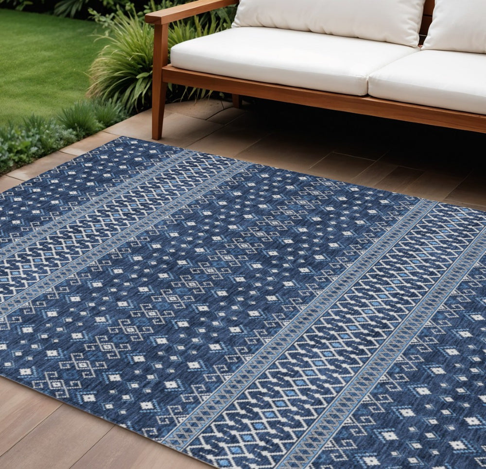 HomeRoots 9' Stylish Tribal Area Rug in Navy and Denim Blues - Durable, Washable Indoor/Outdoor Accent Piece 9' X 12' 582576