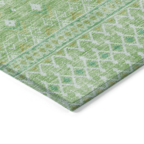 Homeroots 3' Stylish Green And Mint Tribal Washable Area Rug For Indoor And Outdoor Spaces, Durable Design 3' X 5' Polyester 582596