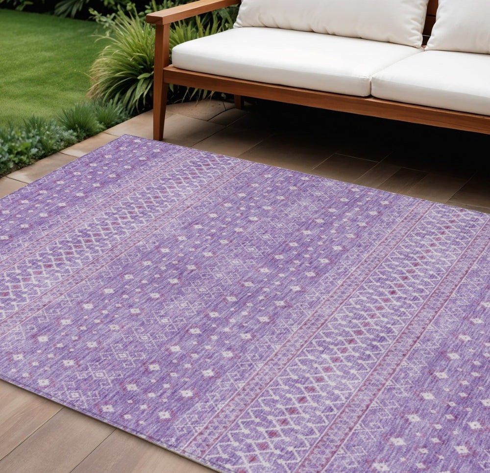 HomeRoots 5' Stylish Lavender and Purple Tribal Washable Area Rug for Indoor and Outdoor High-Traffic Use 8' X 10' 582629
