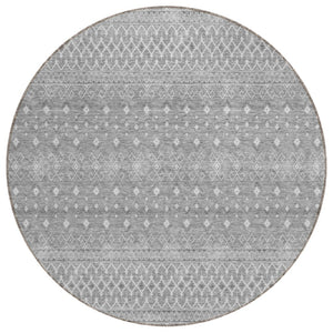HomeRoots 5' Stylish Silver Gray and Ivory Tribal Area Rug for Indoor Outdoor Use – Durable, Washable Design 8' Round 582646